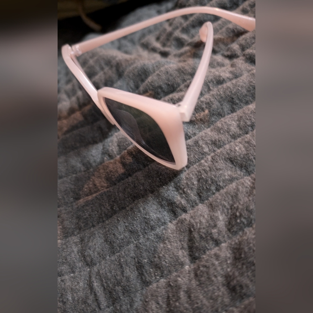 Pink Sunglasses - Picture 2 of 3